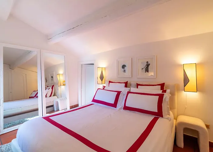 Campo De' Fiori Enchanting Attic Apartament