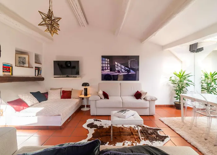 Campo De' Fiori Enchanting Attic Apartament
